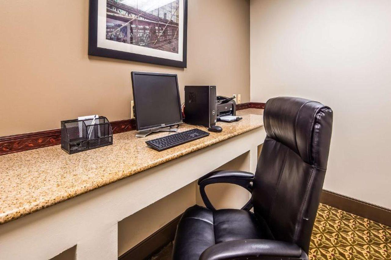 Spark By Hilton Rahway Exterior photo